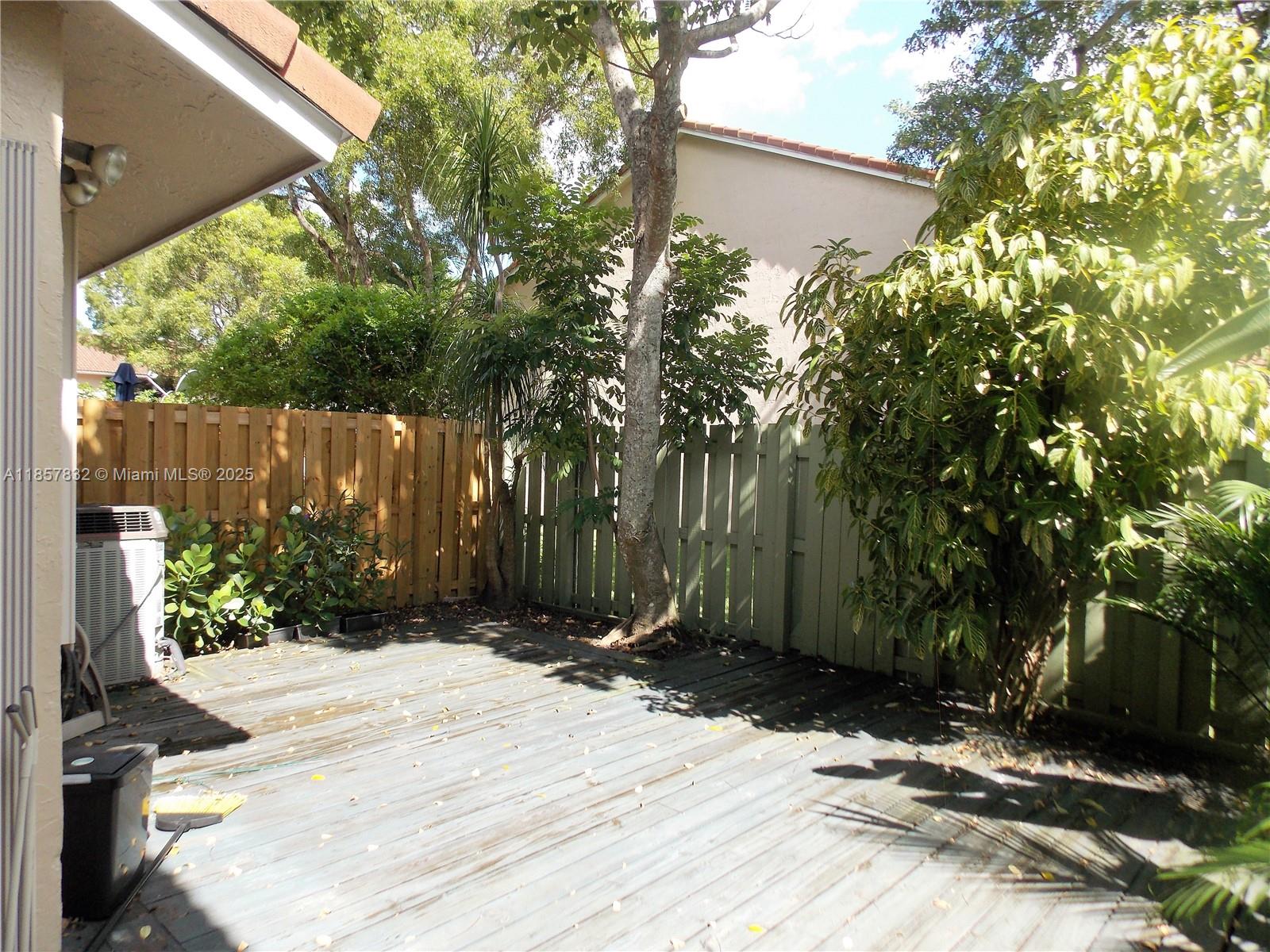 TOWNHOMES OF LA JOLLA - Residential