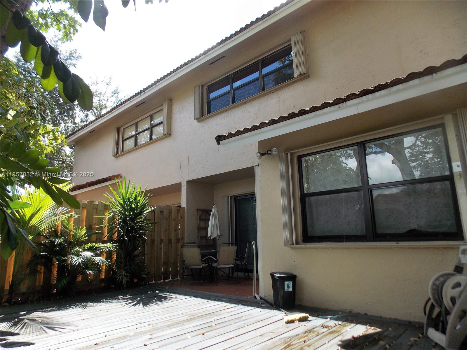 TOWNHOMES OF LA JOLLA - Residential