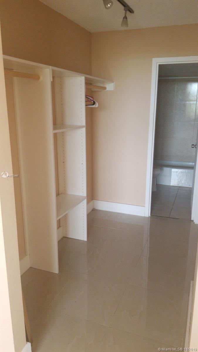 BAYVIEW PALMS CONDO - Residential Lease