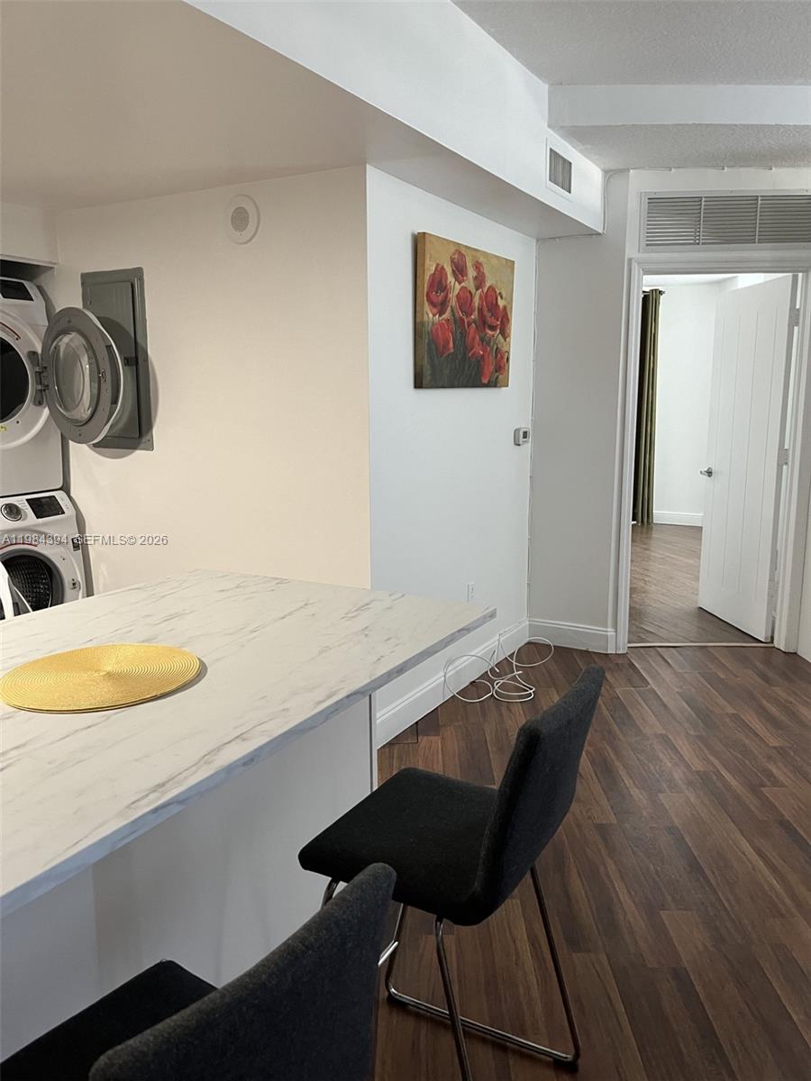 ALTOS DE MIAMI CONDO - Residential Lease