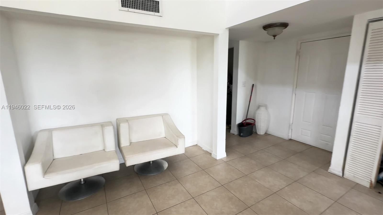 PARKWAY GROVE CONDO PART - Residential