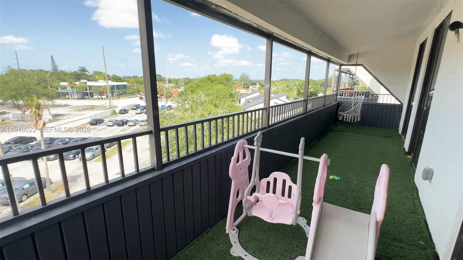 PARKWAY GROVE CONDO PART - Residential