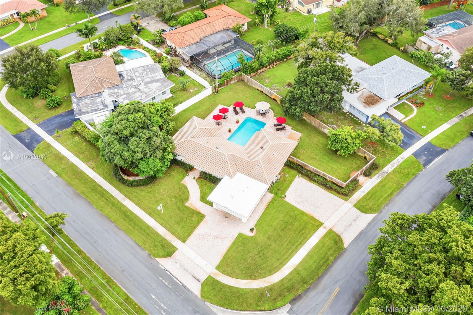 PLANTATION PARK - Residential