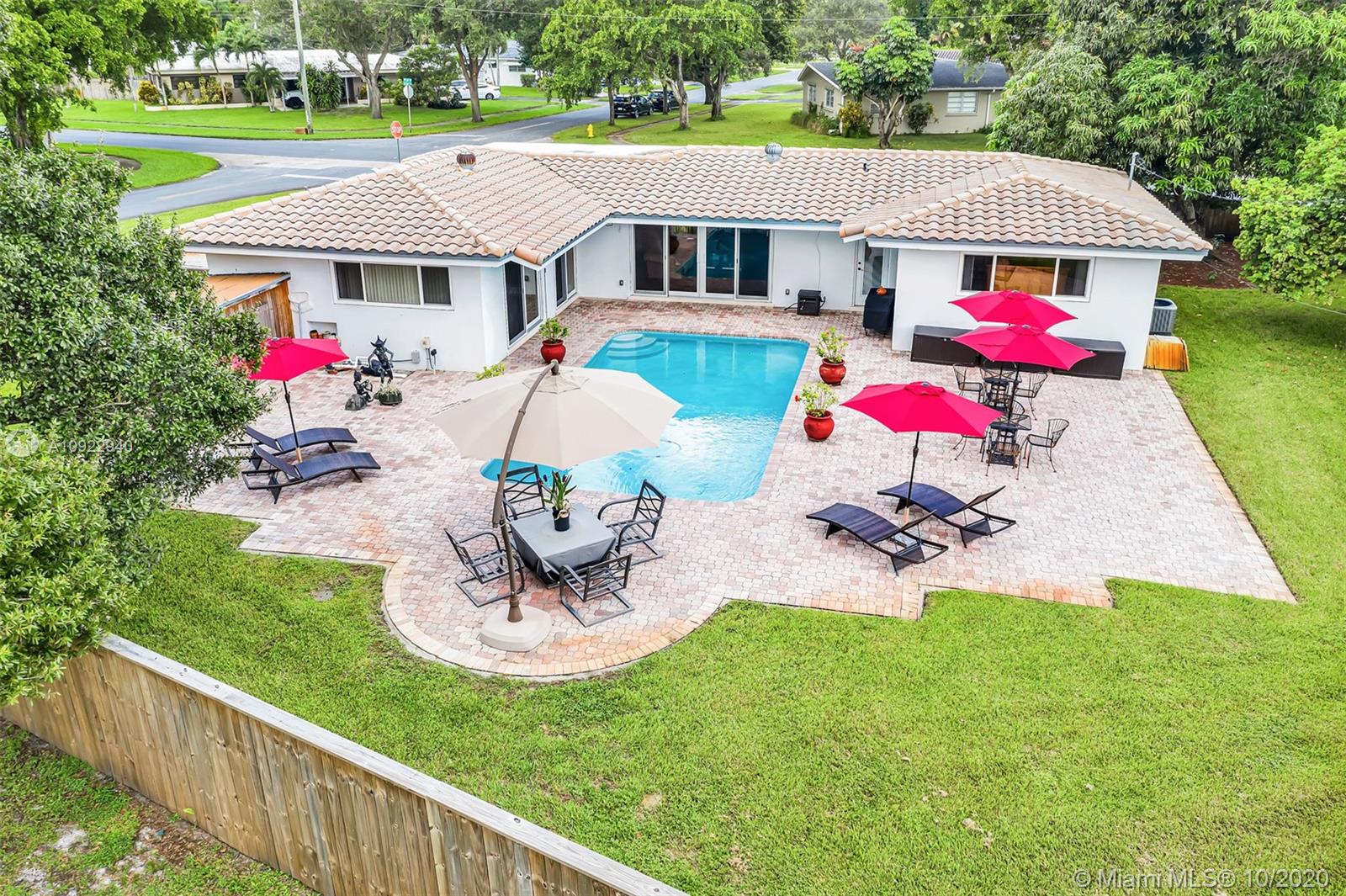 PLANTATION PARK - Residential