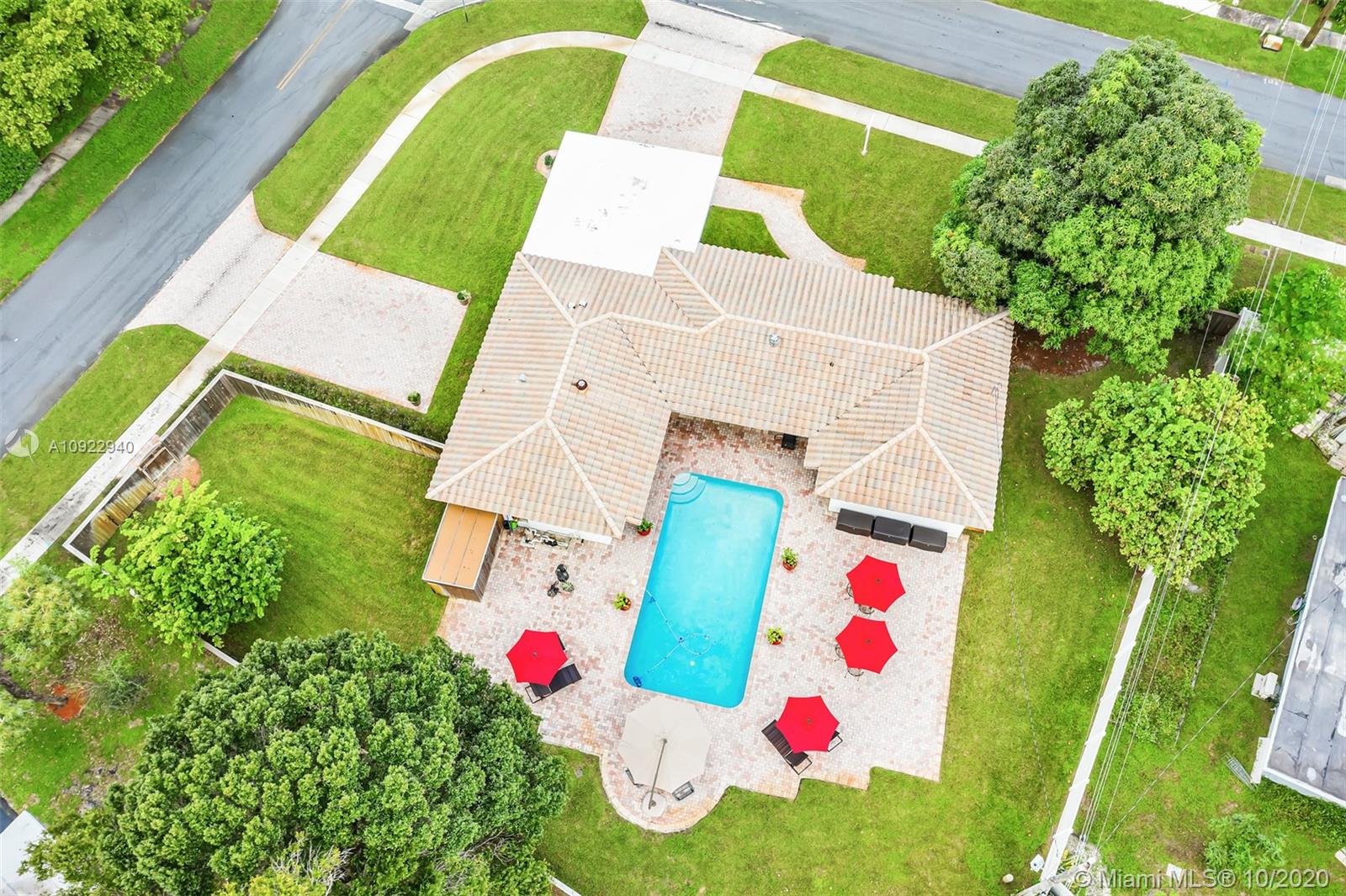 PLANTATION PARK - Residential