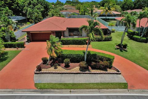 Single Family Residence in Coral Springs FL 10173 Ramblewood Dr Dr.jpg
