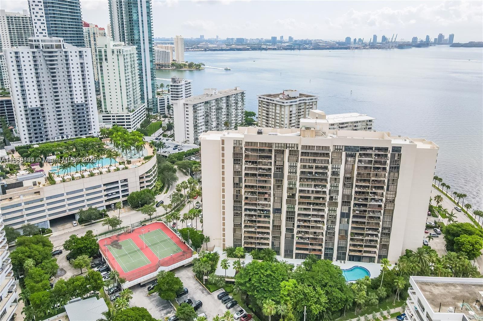 1450 Brickell Bay Dr 1809