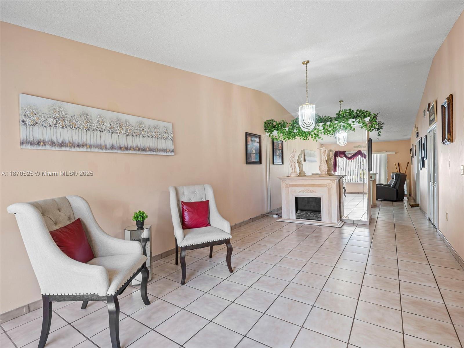 10211 NW 128th Ter