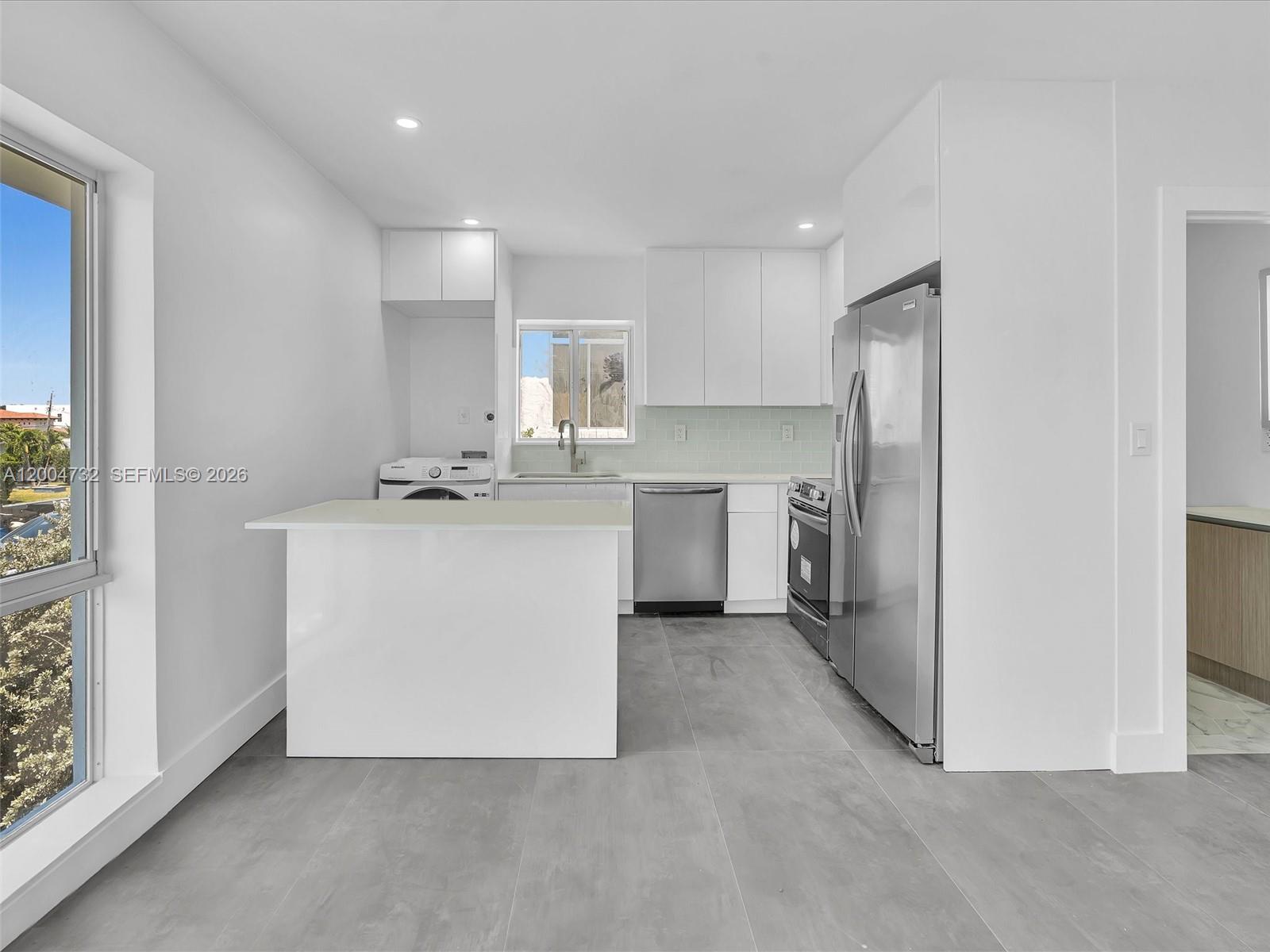 SAN SOUCI ESTATES - Residential Lease