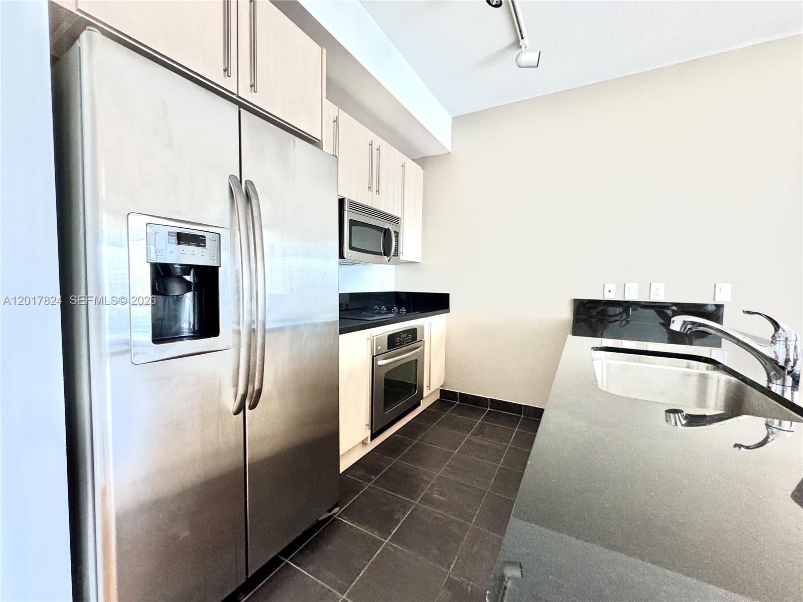 1111 SW 1st Ave 3524-N