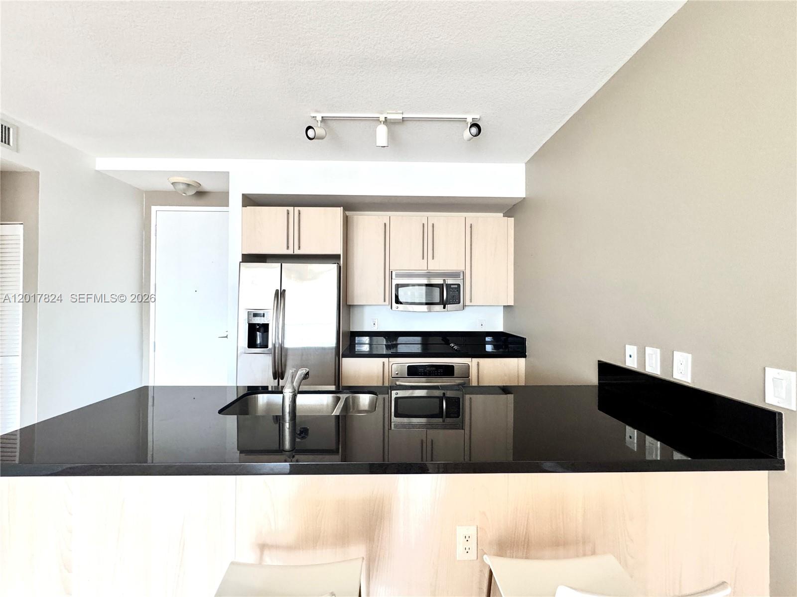 1111 SW 1st Ave 3524-N