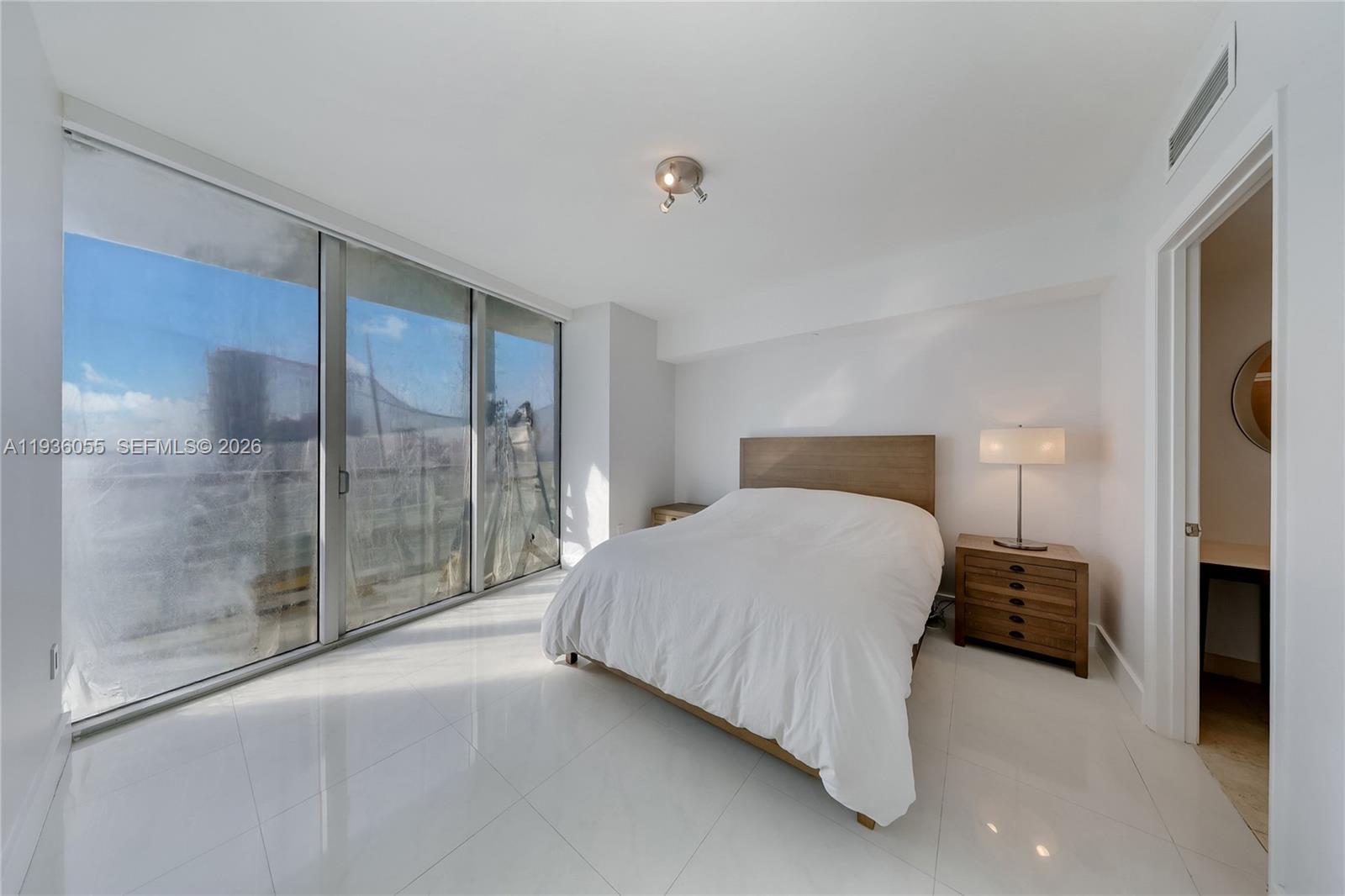 ICON BRICKELL NO TWO - Residential