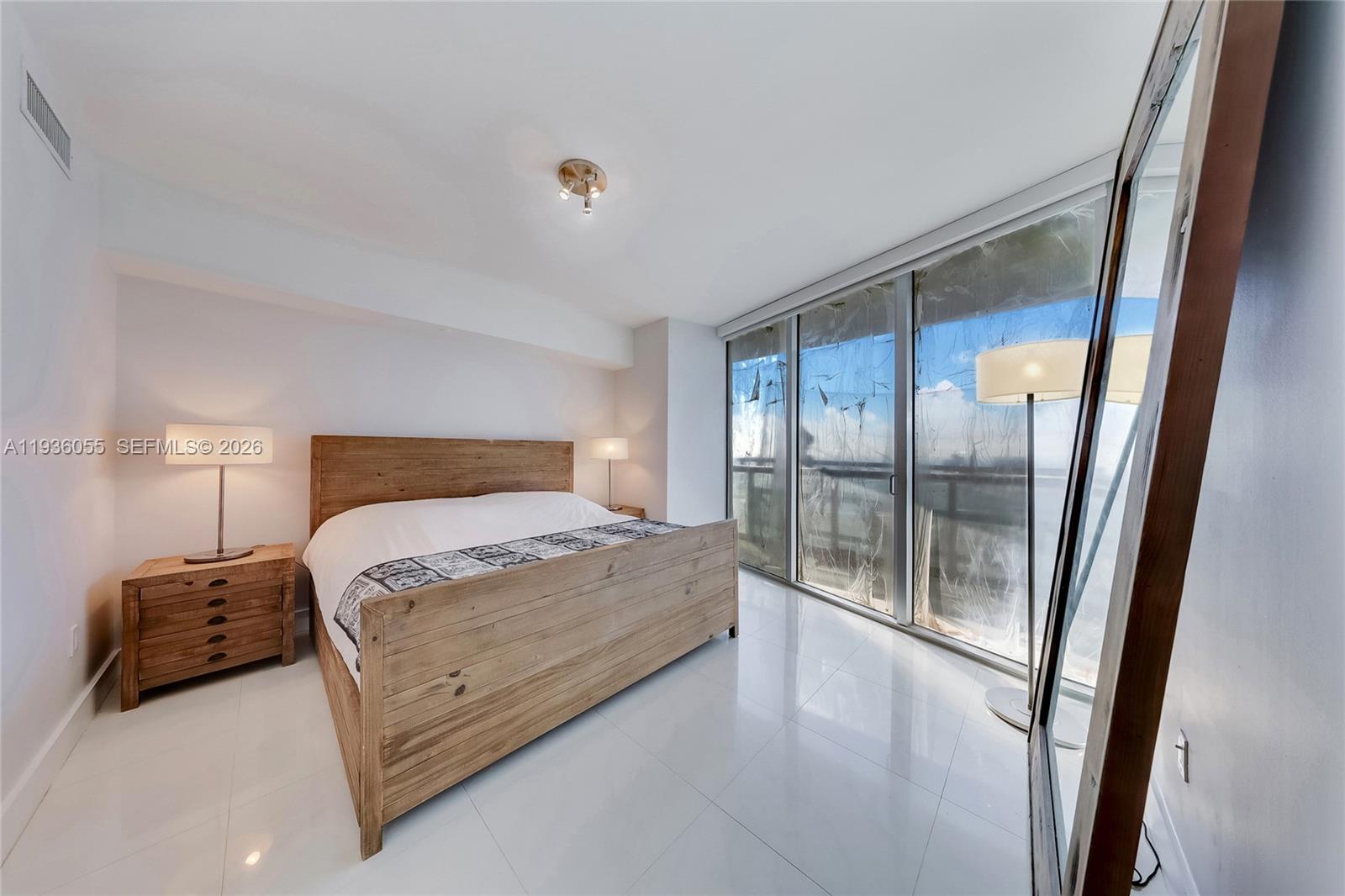 ICON BRICKELL NO TWO - Residential