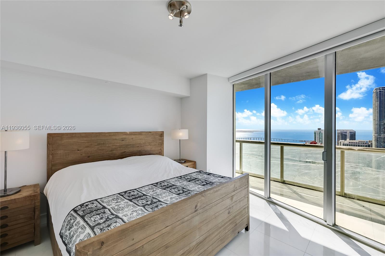 ICON BRICKELL NO TWO - Residential