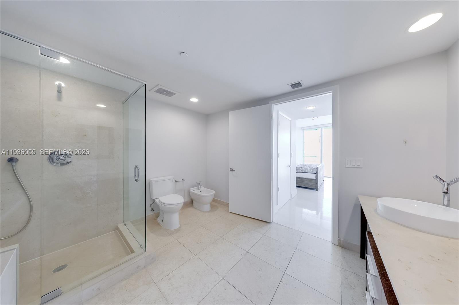 ICON BRICKELL NO TWO - Residential