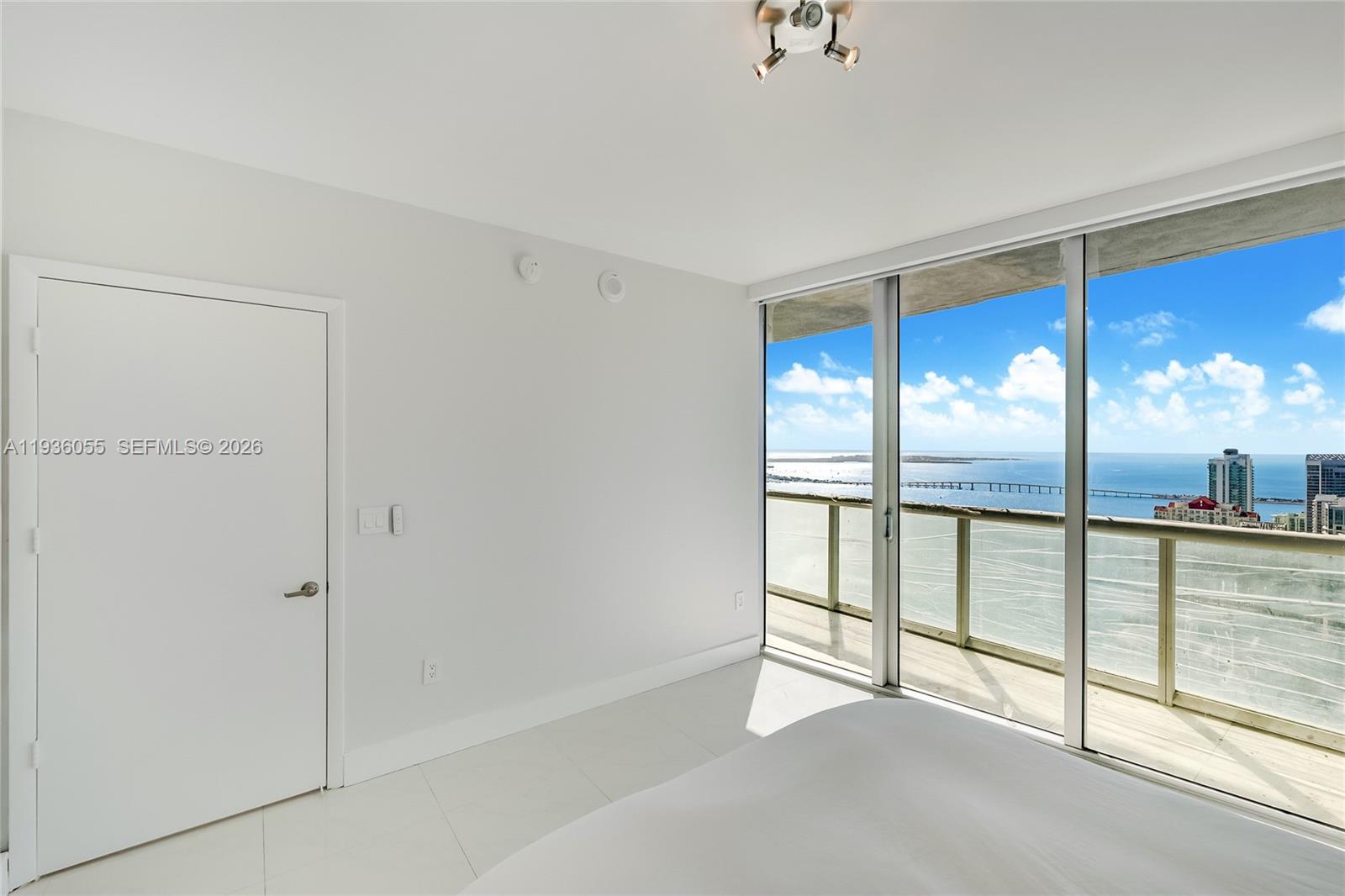 ICON BRICKELL NO TWO - Residential