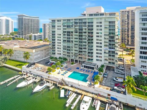 5750 Collins Ave 14A Miami Beach FL 33140