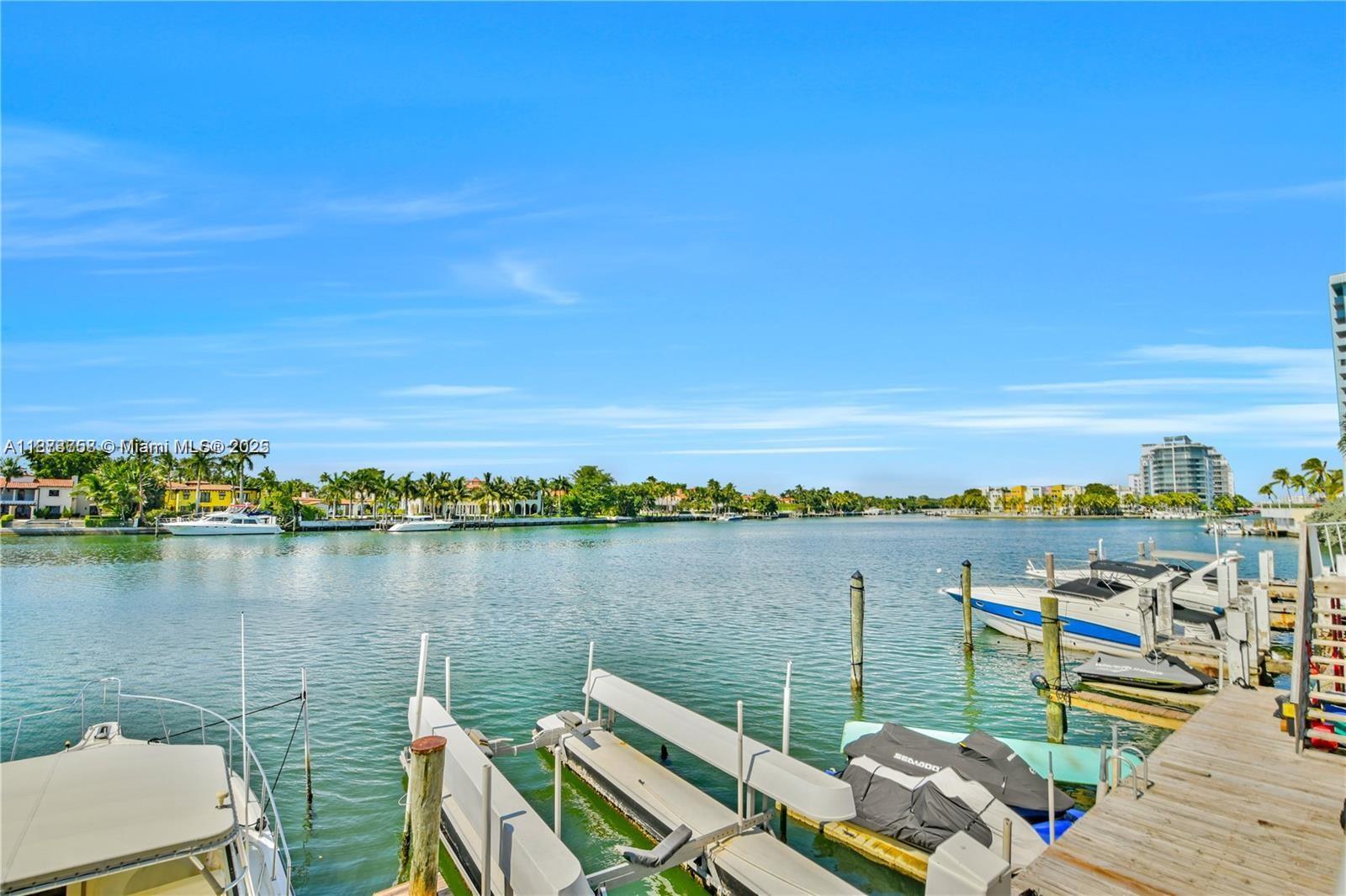 5750 Collins Ave 14A