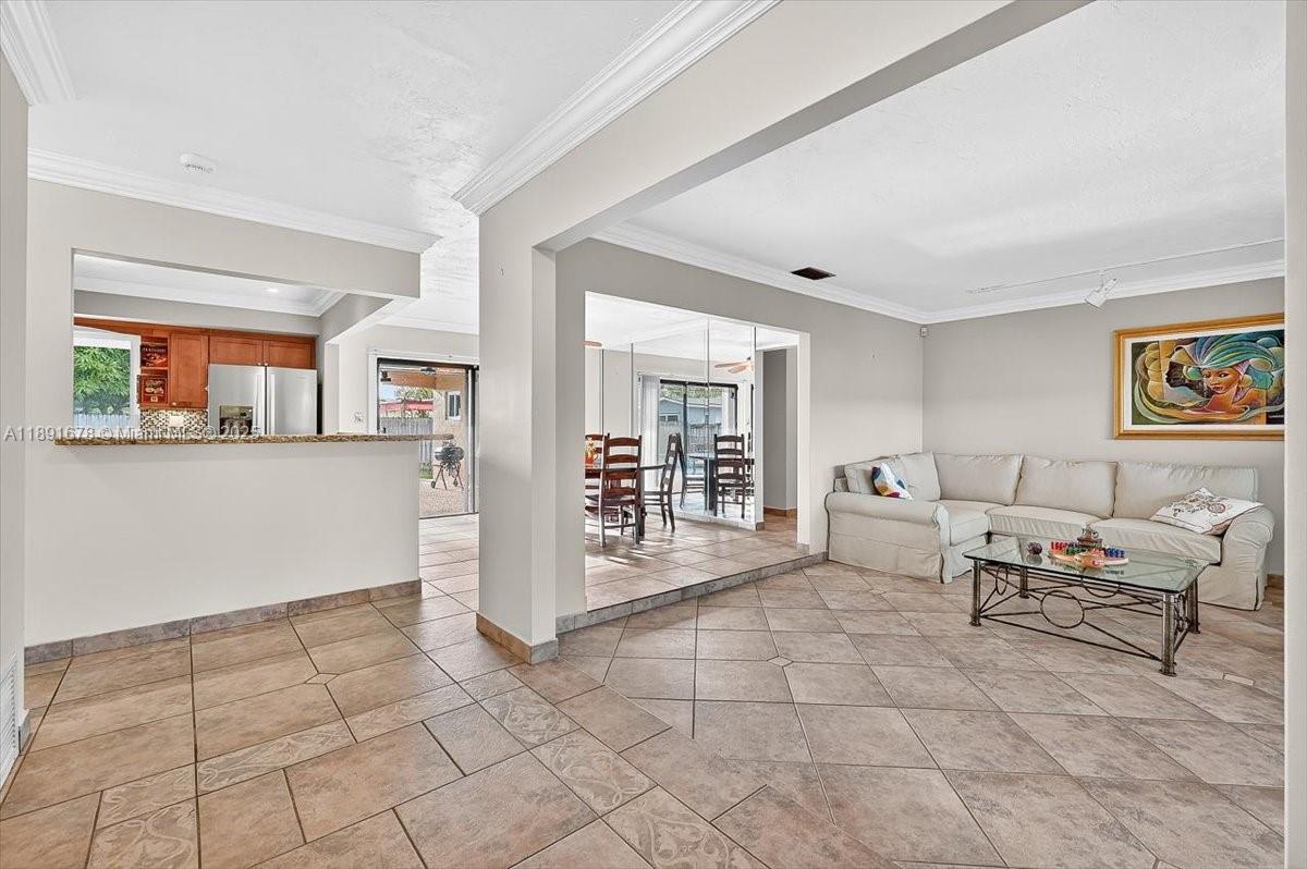 PEMBROKE LAKES SEC 5 - Residential