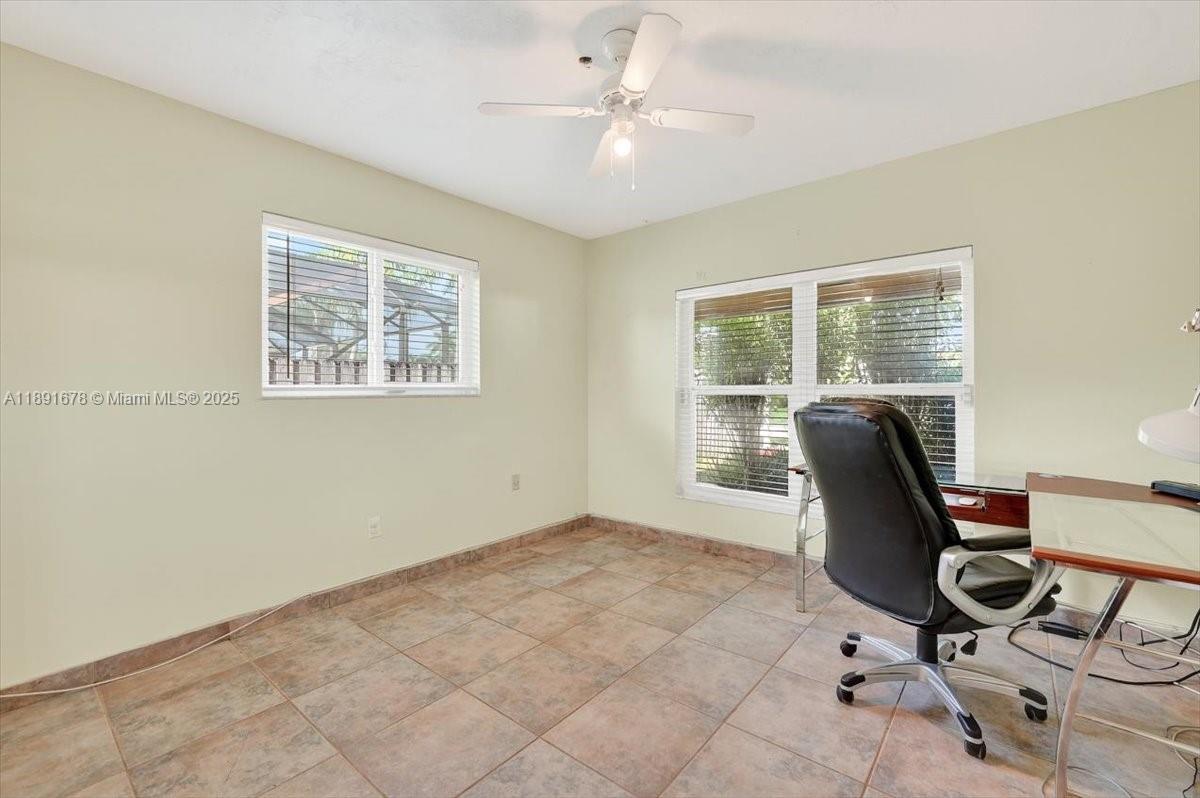 PEMBROKE LAKES SEC 5 - Residential