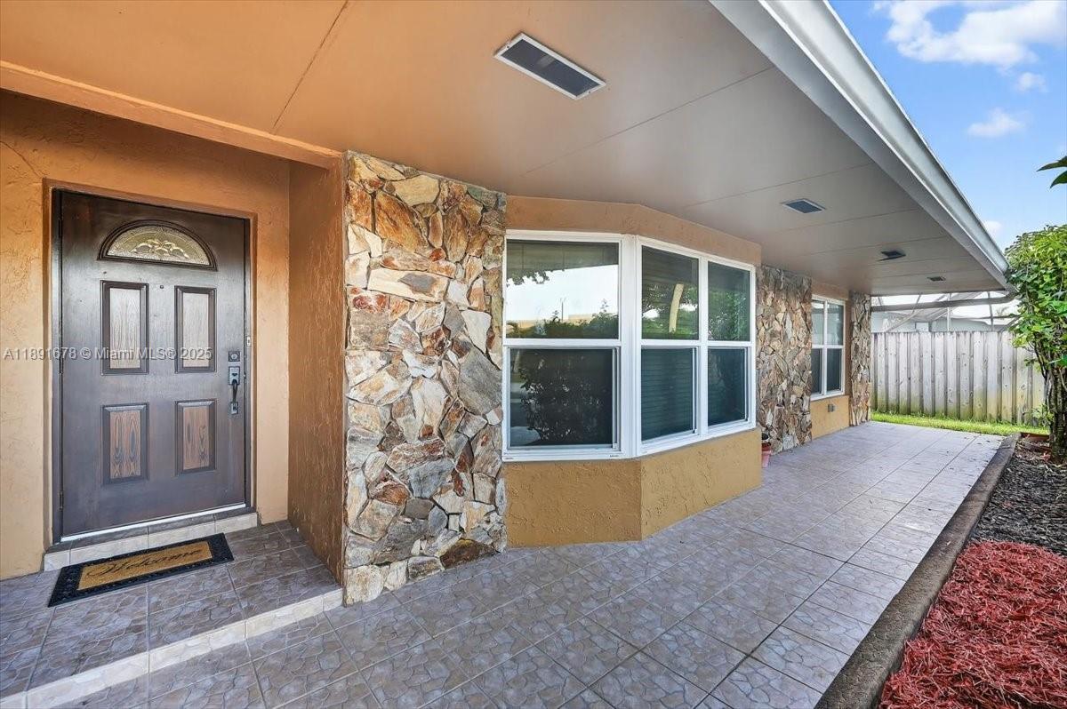 PEMBROKE LAKES SEC 5 - Residential