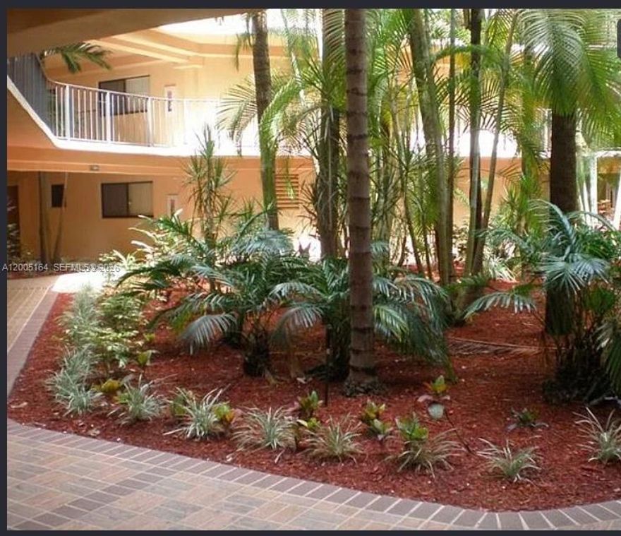Well-maintained 2-bedroom, 2-bath condo in the desirable Horizons West community, offering a functional layout with comfortable living spaces, tile flooring throughout, and a bright, open feel. Enjoy a centrally located Miami lifestyle with quick access to shopping, dining, major roadways, and top-rated schools. Community amenities and a low-maintenance setting make this an excellent opportunity for homeowners or investors seeking convenience and value.