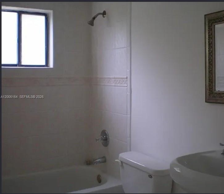 HORIZONS WEST CONDO #7 - Residential