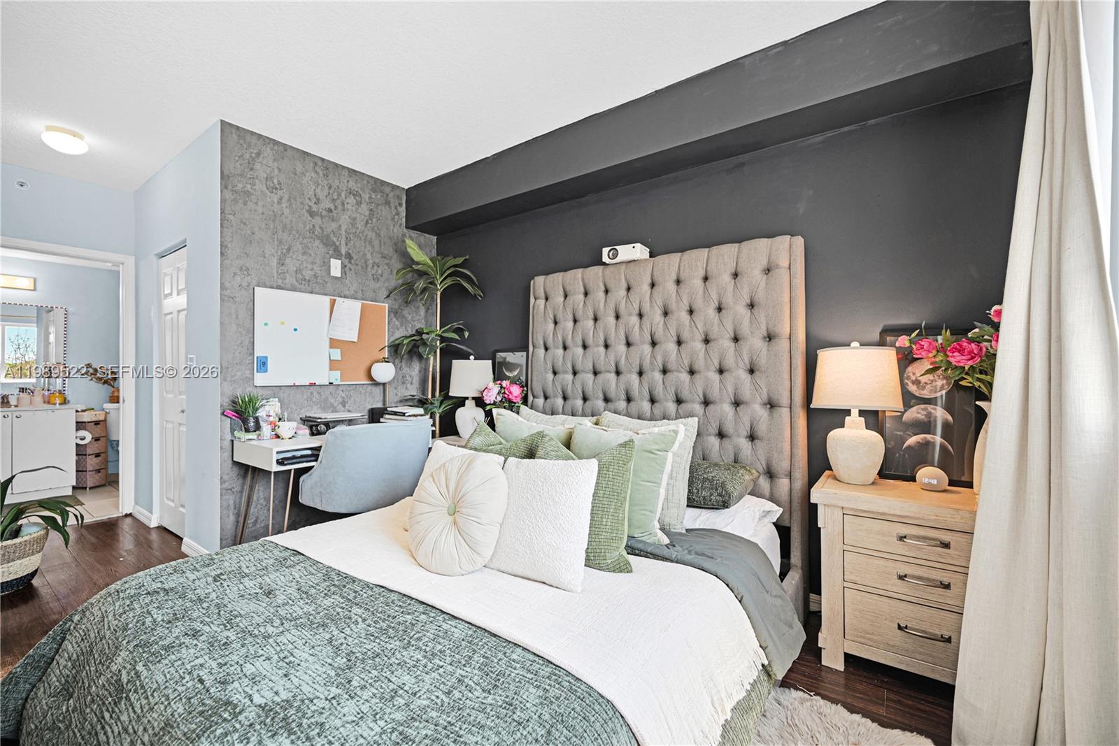 PARADISE POINTE CONDO - Residential