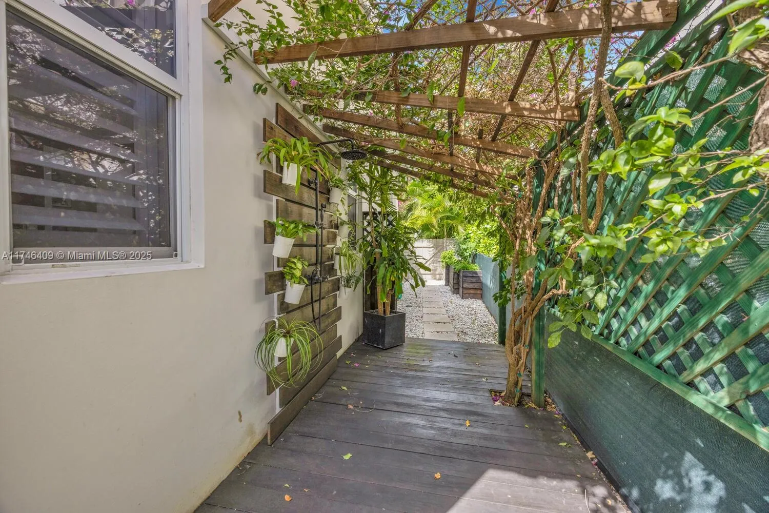 Coral Gables, Florida 33134, United States, 5 Bedrooms Bedrooms, ,4 BathroomsBathrooms,Residential,Active,77291