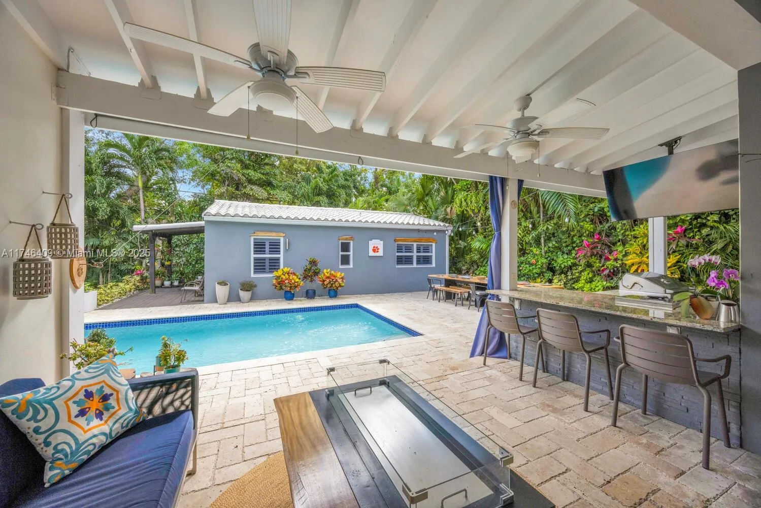 Coral Gables, Florida 33134, United States, 5 Bedrooms Bedrooms, ,4 BathroomsBathrooms,Residential,Active,77291