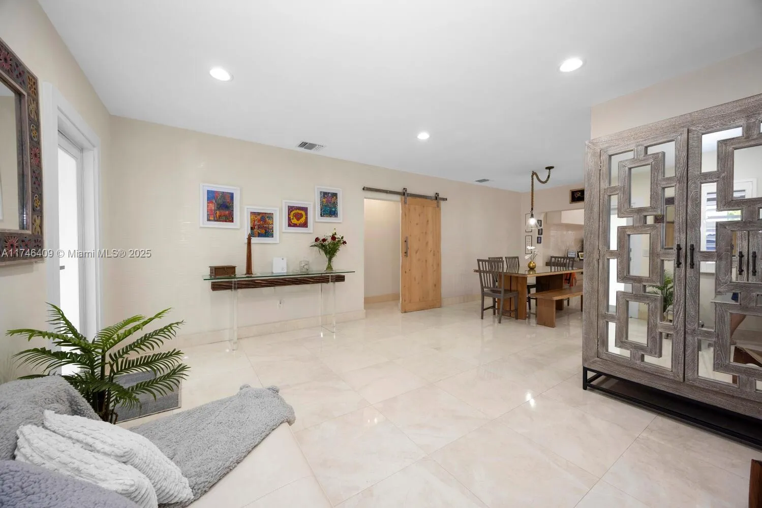 Coral Gables, Florida 33134, United States, 5 Bedrooms Bedrooms, ,4 BathroomsBathrooms,Residential,Active,77291