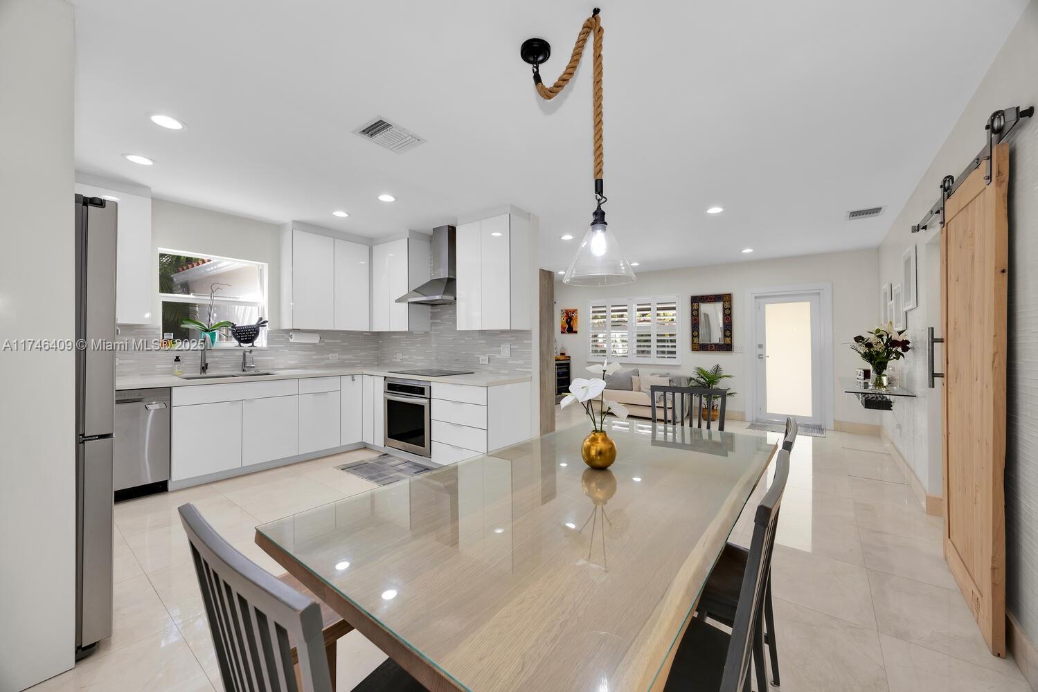 CORAL ESTATES - Residential