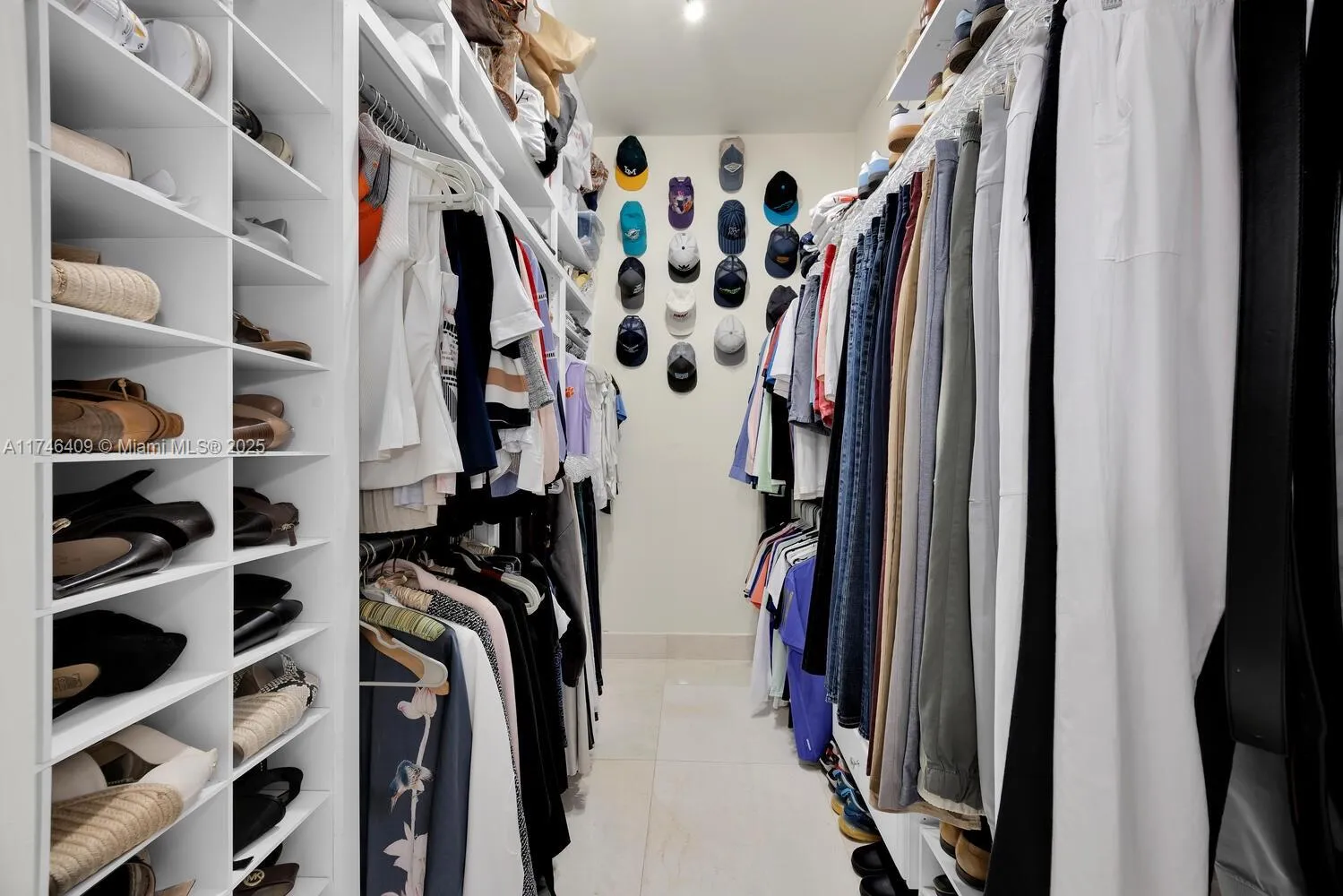 Coral Gables, Florida 33134, United States, 5 Bedrooms Bedrooms, ,4 BathroomsBathrooms,Residential,Active,77291