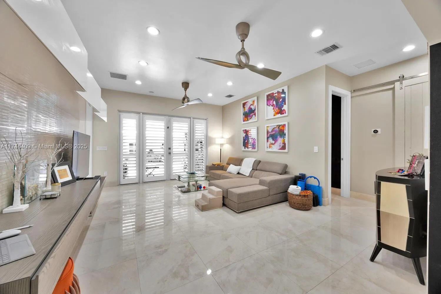 Coral Gables, Florida 33134, United States, 5 Bedrooms Bedrooms, ,4 BathroomsBathrooms,Residential,Active,77291