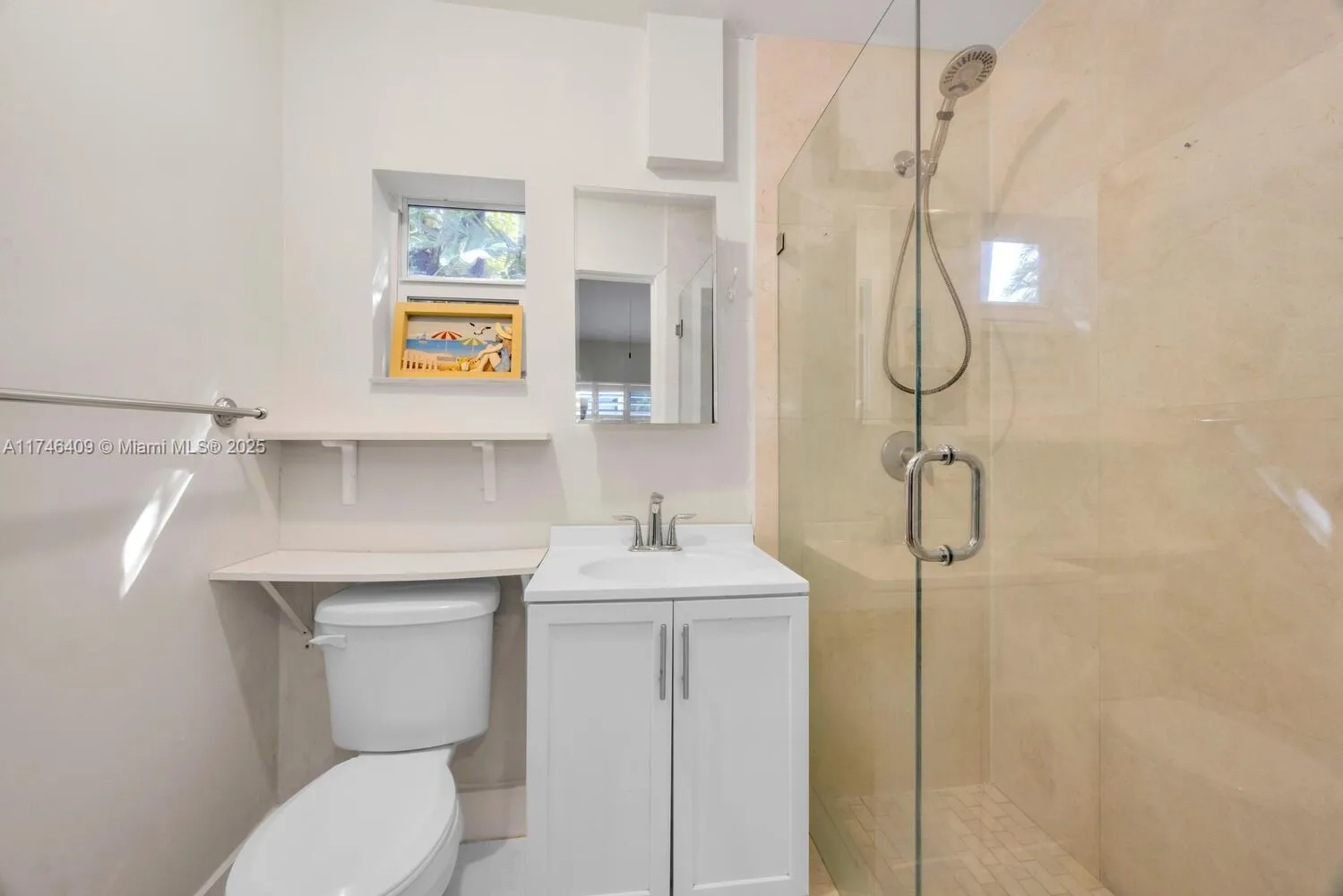 Coral Gables, Florida 33134, United States, 5 Bedrooms Bedrooms, ,4 BathroomsBathrooms,Residential,Active,77291