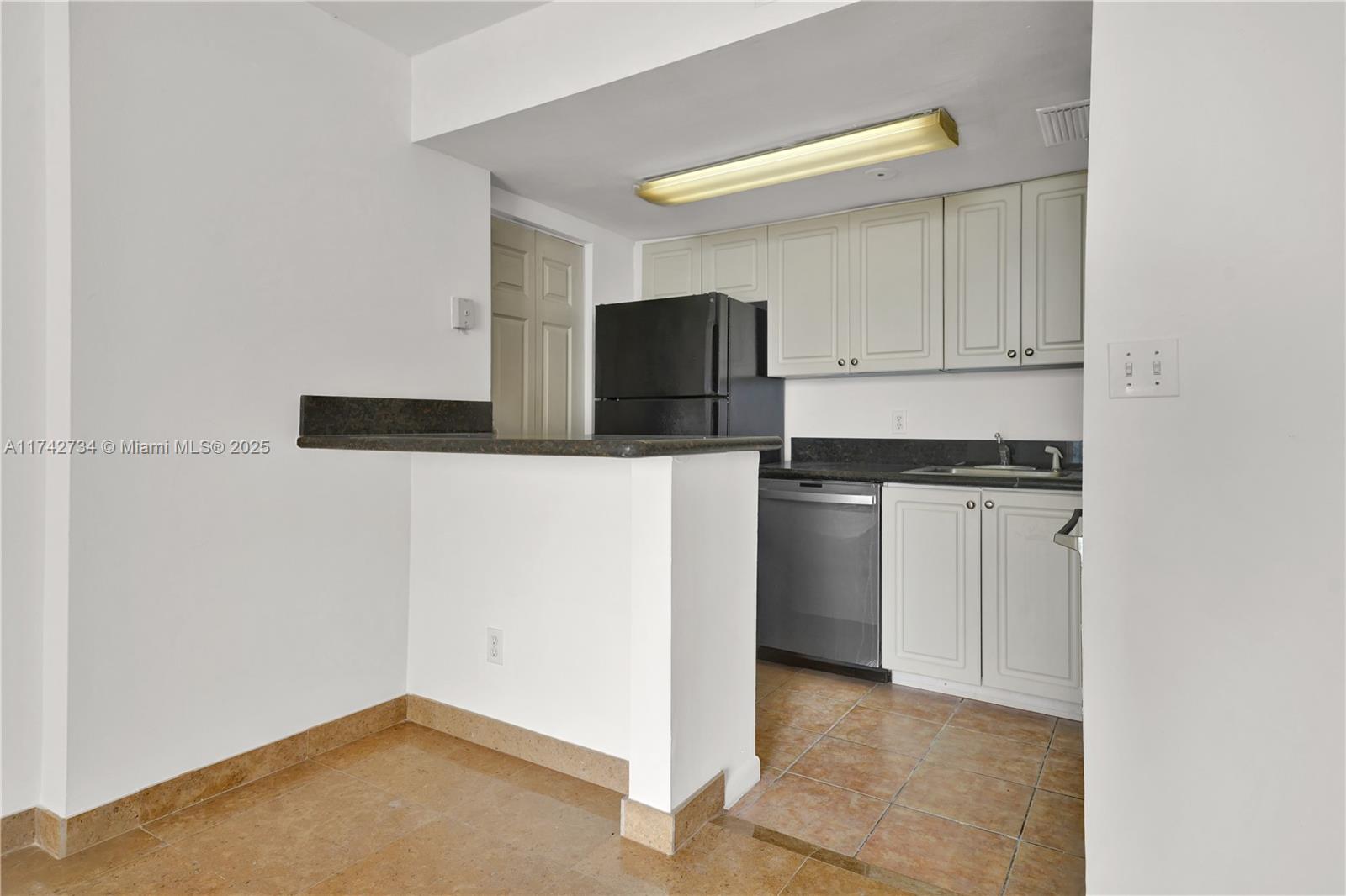 ISOLA CONDO - Residential Lease