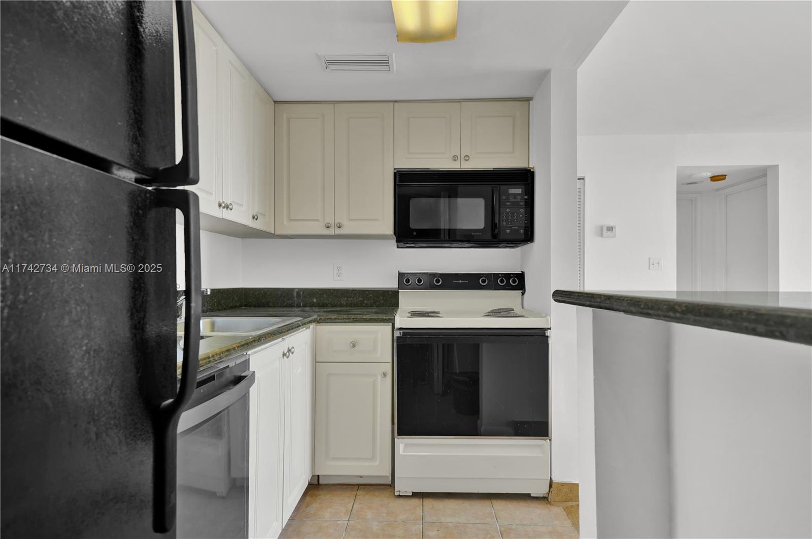 ISOLA CONDO - Residential Lease