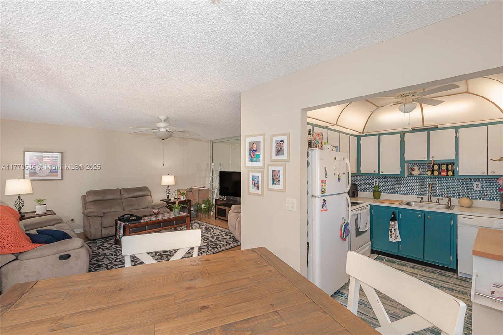 KINGS POINT BURGUNDY COND - Residential