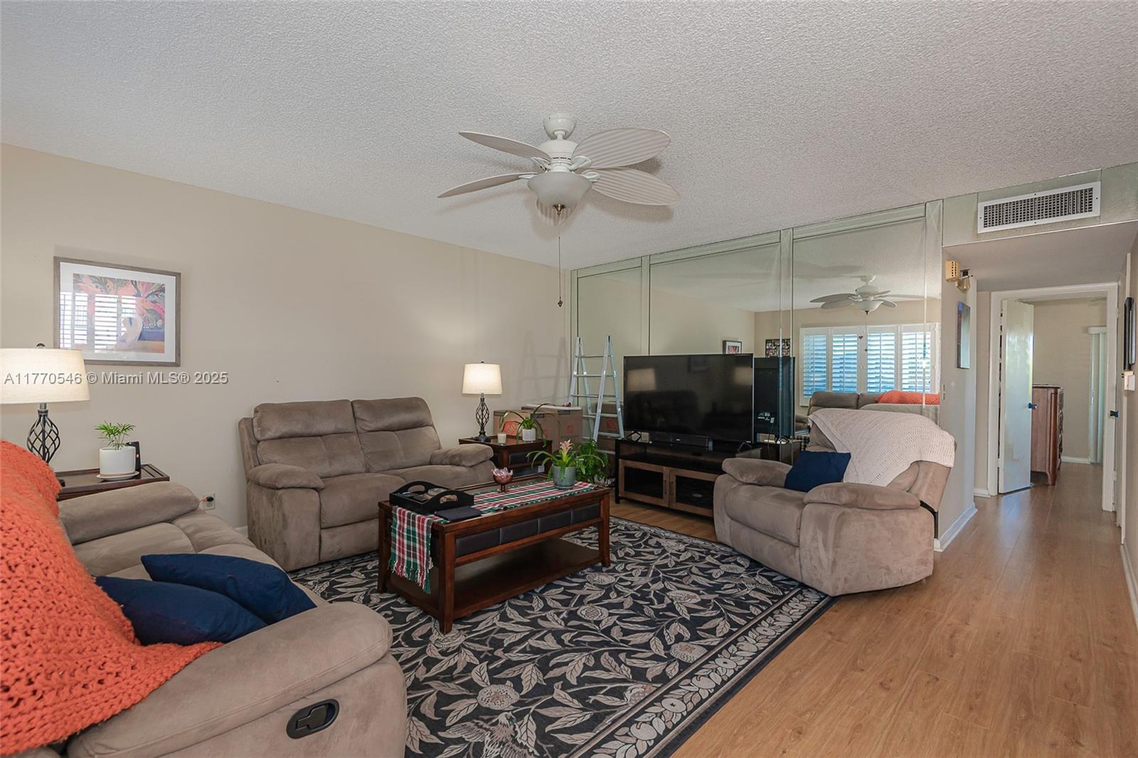 KINGS POINT BURGUNDY COND - Residential