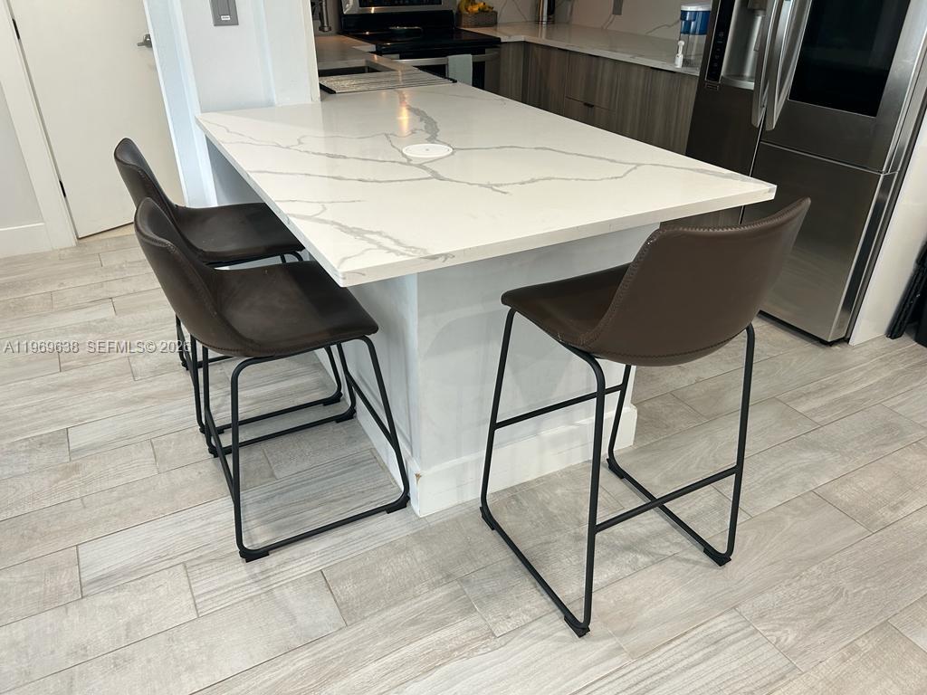 LUNA AT HOLLYWOOD CONDO I - Residential Lease