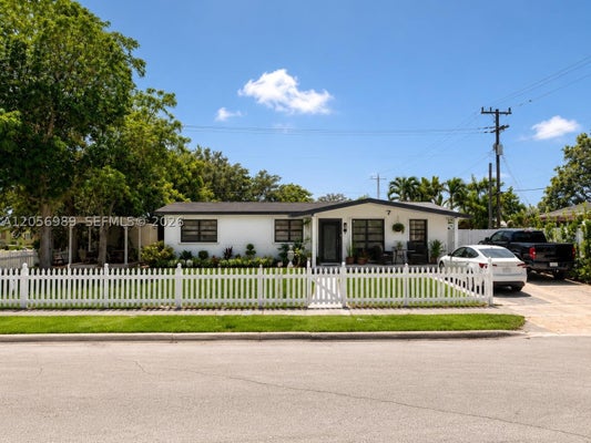 7061 MOSELEY ST, HOLLYWOOD, FL 33024 - Image f478a20d55e6ffc0b986cfae256ff2ec/3168638773