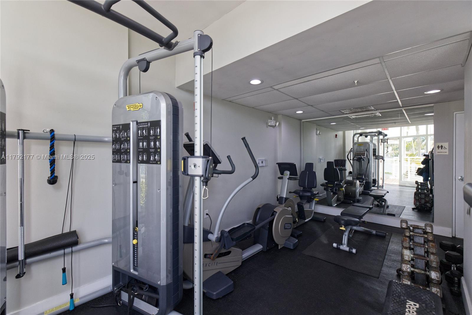 REGATTA AT INDIAN CREEK C - Residential Lease