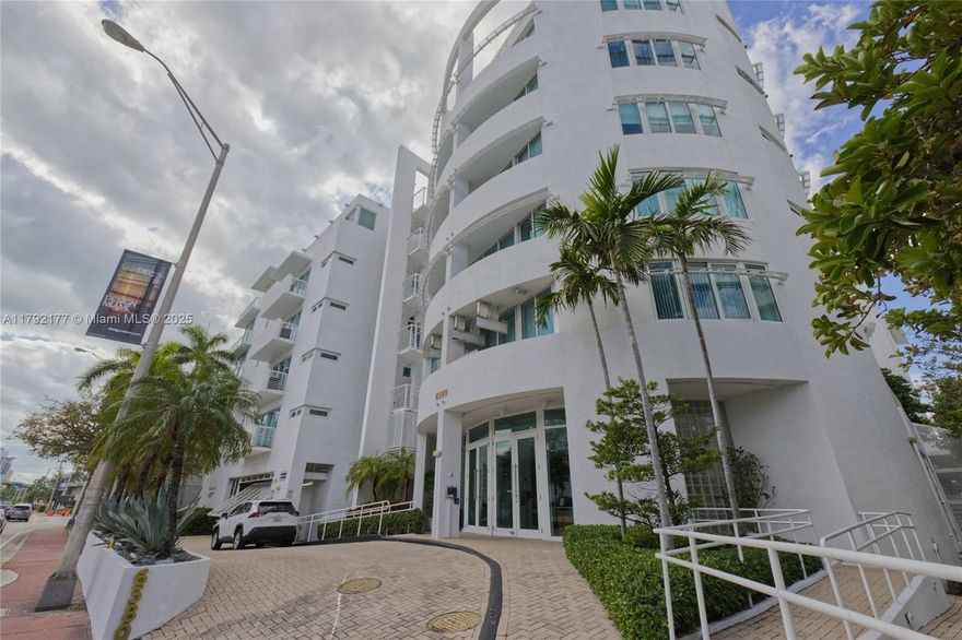 Enjoy living in a great location in a boutique building overlooking the intracoastal and one block from the beach. This studio has a generous size with a complete and spacious kitchen. Has a separate space for office or for a Murphy bed. It offers great views to the waterways, Miami skyline and beautiful sunsets. Great amenities, heated pool, jacuzzi, gym and more. Parking is assigned self park.