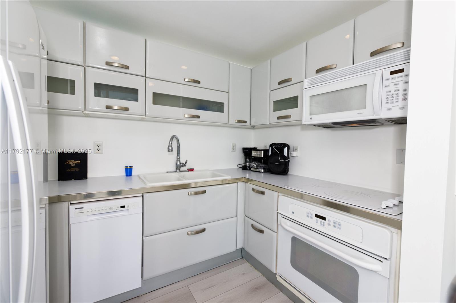 REGATTA AT INDIAN CREEK C - Residential Lease