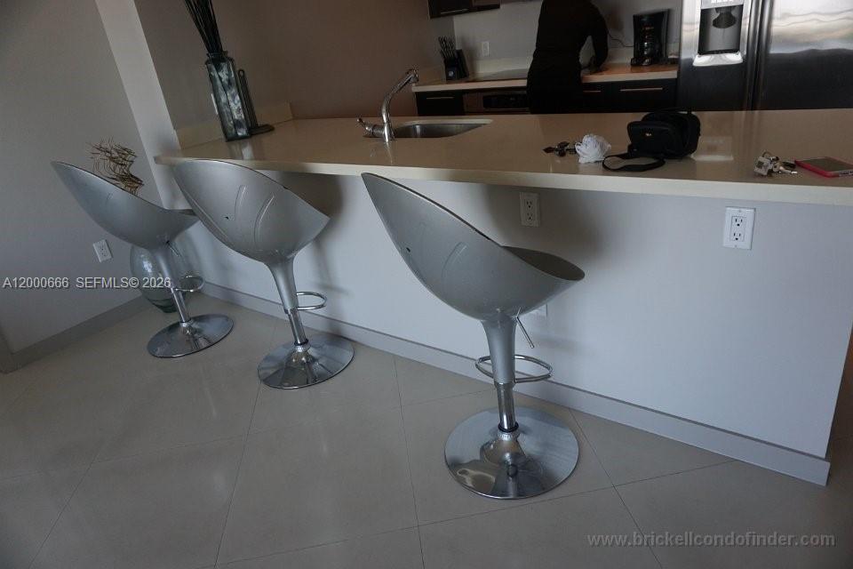 IVY CONDO - Residential Lease