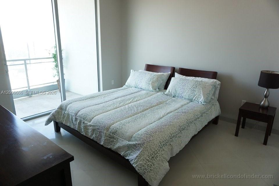 IVY CONDO - Residential Lease