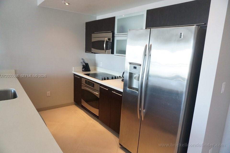 IVY CONDO - Residential Lease