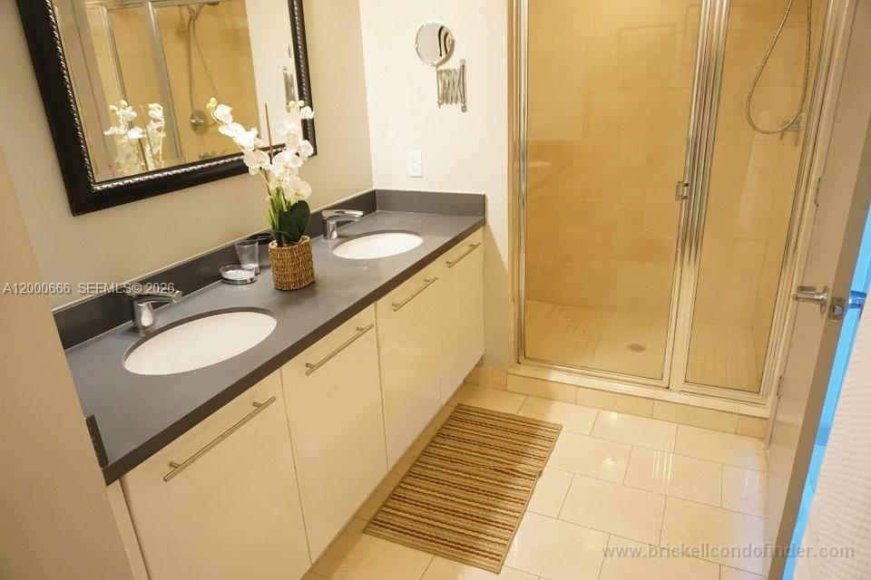 IVY CONDO - Residential Lease