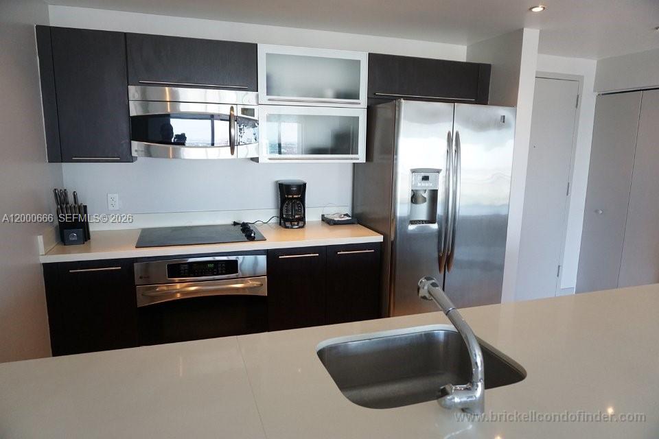 IVY CONDO - Residential Lease