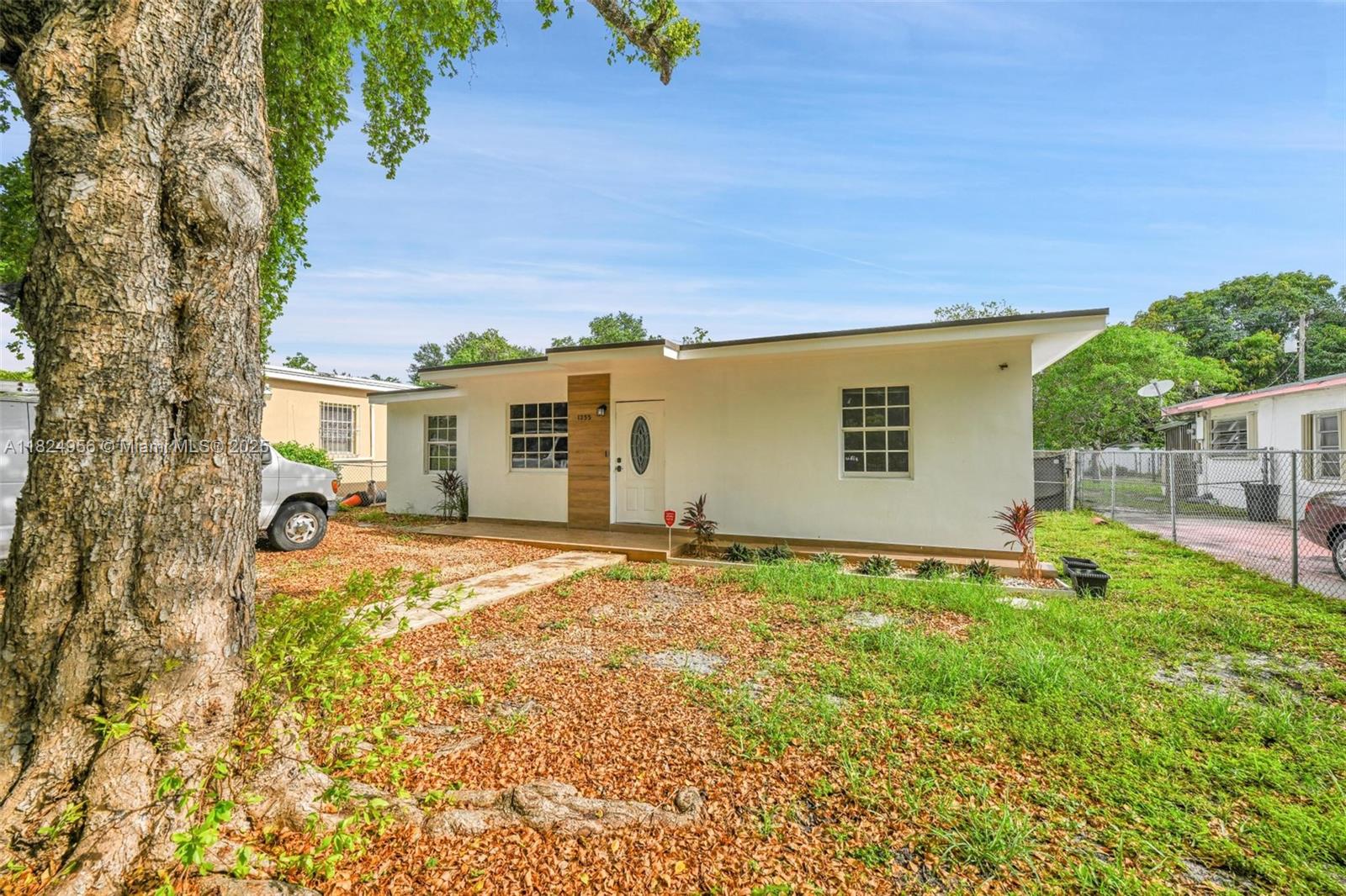 1355 NW 121st St, North Miami, FL, 33167/$425,000 1 1355 NW 121st St